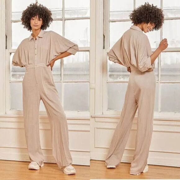 Lulus Bring the Dream Beige Button-Up Jumpsuit M NWT - Picture 1 of 13